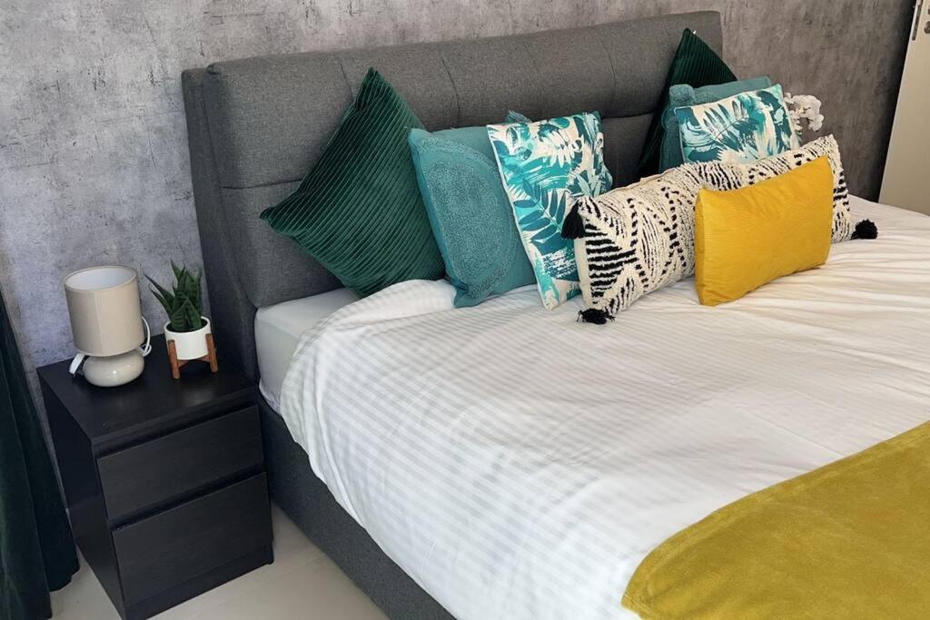 Beach Dream - A Luxury 1 Bedroom Apartment With Direct Beach Access 라스알카이마 외부 사진